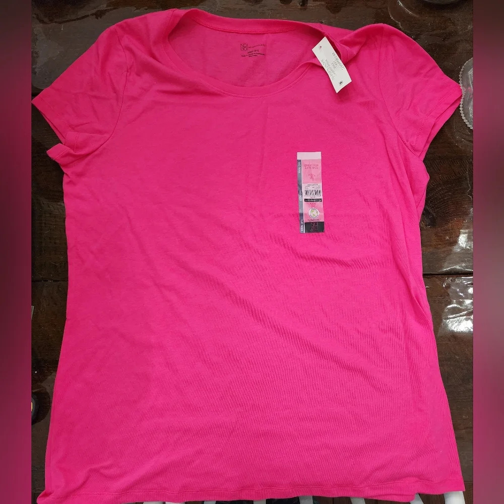 NWT Pink No Boundaries XXXL short sleeve Tshirt